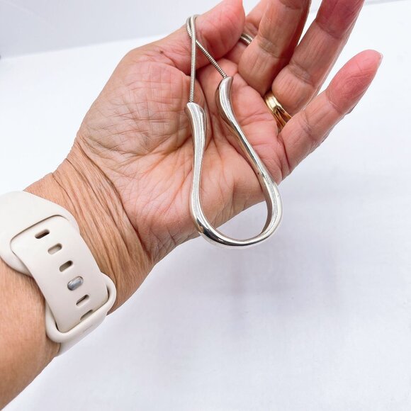 Silpada 925 Sterling Silver Tubular Horseshoe Pendent on Long Snake Chain Neckla - Picture 6 of 12